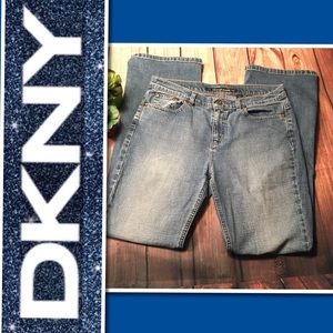 DKNY JEANS denim East Village Jean Size 10